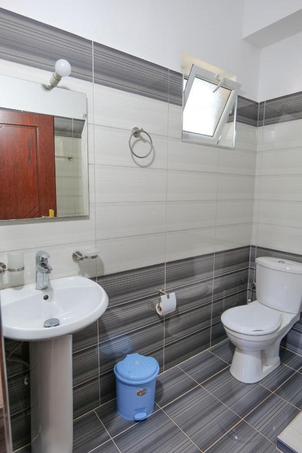 Ilias House Hotel Ksamil Exterior photo