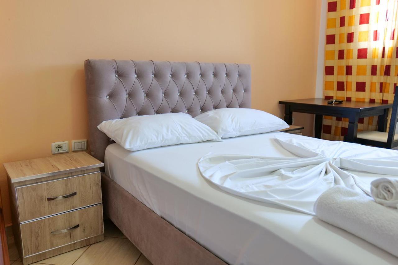 Ilias House Hotel Ksamil Exterior photo